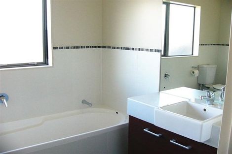 Photo of property in 23 Stranraer Crescent, Wattle Downs, Auckland, 2103