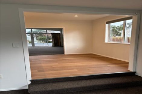 Photo of property in 12 Eskdale Road, Papakowhai, Porirua, 5024