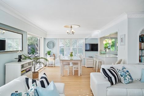 Photo of property in 5 Acmena Lane, Pakuranga, Auckland, 2010