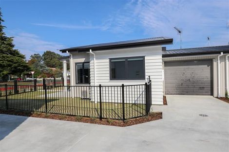 Photo of property in 1/2 Lambert Court, Glenview, Hamilton, 3206