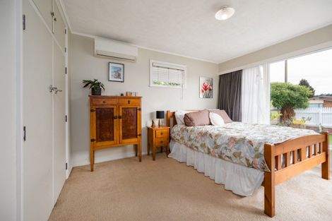 Photo of property in 4 Harpham Street, Taradale, Napier, 4112