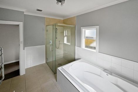 Photo of property in 27 Marne Street, Hokowhitu, Palmerston North, 4410