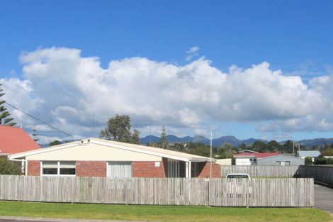 Photo of property in 407 Ocean Road, Whangamata, 3620