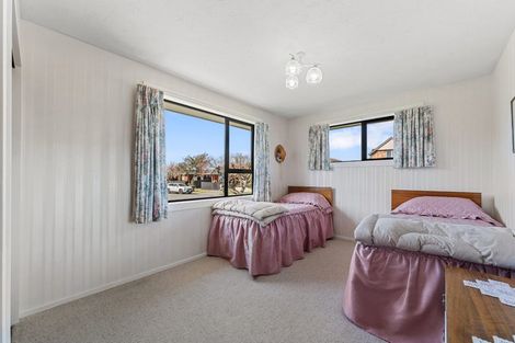 Photo of property in 9 Lowry Avenue, Redwood, Christchurch, 8051