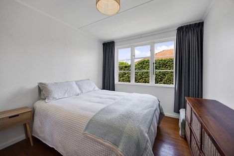 Photo of property in 24 Upjohn Street, Brooklands, New Plymouth, 4310