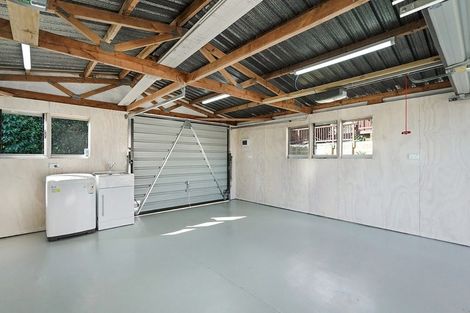 Photo of property in 9 Banksia Place, Goodwood Heights, Auckland, 2105