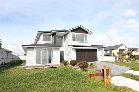 Photo of property in 16 Milano Boulevard, Karaka, Papakura, 2113