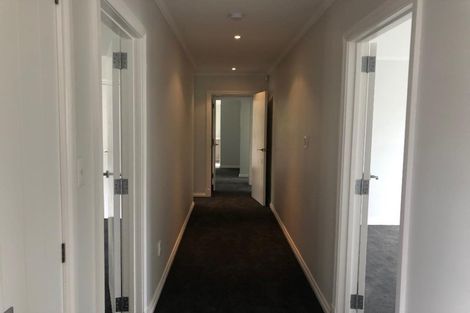 Photo of property in 25 Taupaki Road, Taupaki, Henderson, 0782