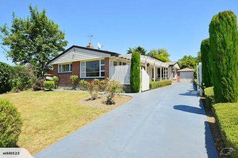 Photo of property in 25 Sevenoaks Drive, Bryndwr, Christchurch, 8053