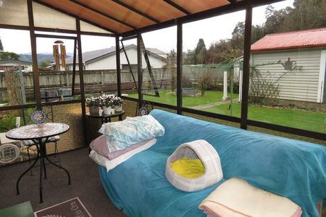 Photo of property in 4 Broadway, Reefton, 7830