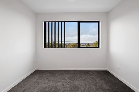 Photo of property in 11/196 Royal Road, Massey, Auckland, 0614