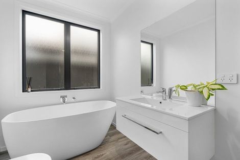 Photo of property in 12 Huriana Crescent, Te Puke, 3119