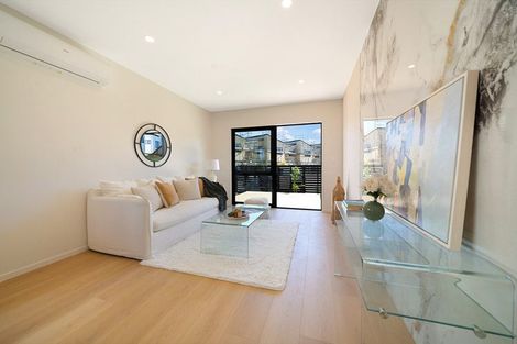 Photo of property in 15 Octans Road, Westgate, 0814