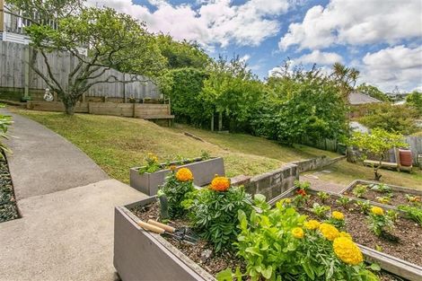 Photo of property in 10 Westmere Crescent, Westmere, Auckland, 1022