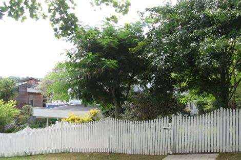 Photo of property in 3 Telephone Road, Birkenhead, Auckland, 0626