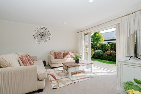 Photo of property in 10 Montrose Crescent, Huntington, Hamilton, 3210