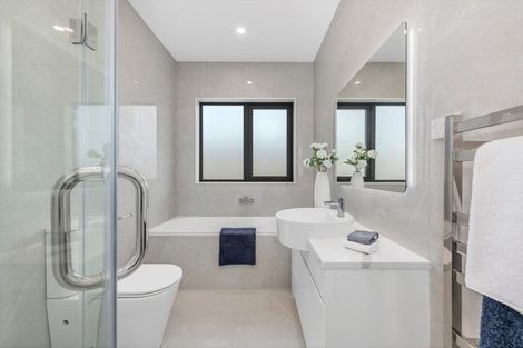 Photo of property in 4 Ngakau Road, Karaka, 2113