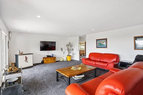 Photo of property in 62 Christian Road, Swanson, Auckland, 0614