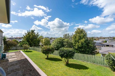 Photo of property in 82 Rototuna Road, Rototuna, Hamilton, 3210