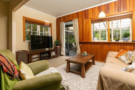 Photo of property in 332 Huia Road, Titirangi, Auckland, 0604