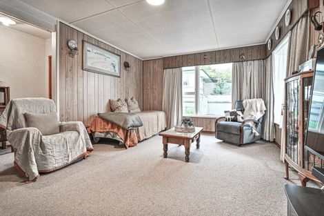 Photo of property in 82 Folkestone Drive, Flaxmere, Hastings, 4120