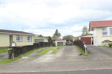 Photo of property in 2/12 John Walker Drive, Manurewa, Auckland, 2102