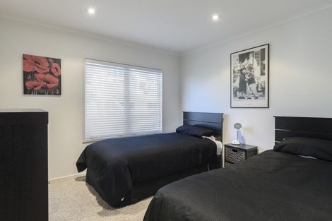 Photo of property in 3/45 Marine Parade, Mount Maunganui, 3116