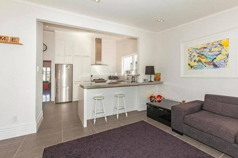 Photo of property in 12 Beach Street, Petone, Lower Hutt, 5012