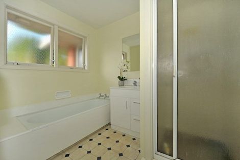 Photo of property in 2/36 Office Road, Merivale, Christchurch, 8014