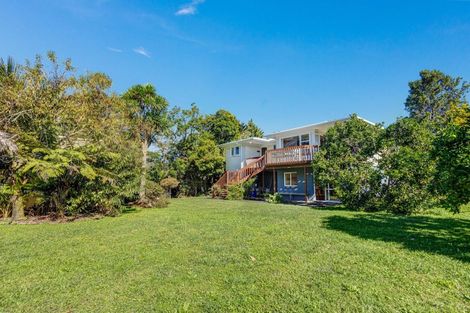 Photo of property in 42 Koraha Road, Kumeu, 0892
