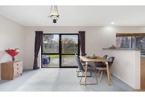 Photo of property in 2 Awaroa Stream Drive, Waiuku, 2123