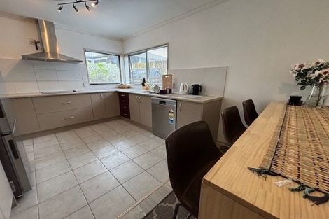 Photo of property in 70a Kayes Road, Pukekohe, 2120