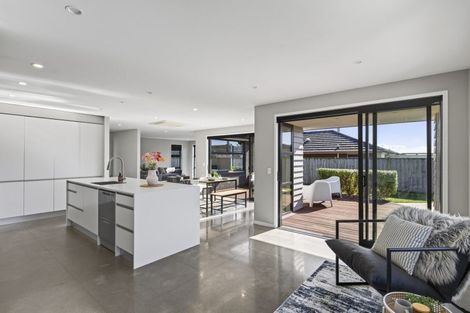 Photo of property in 10 Masters Lane, Waitara, 4320