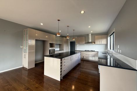 Photo of property in 29 Huntington Park Drive, Greenhithe, Auckland, 0632