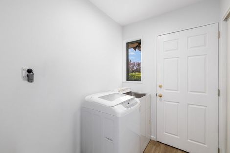 Photo of property in 15 Farquhars Road, Redwood, Christchurch, 8051