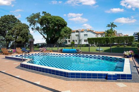 Photo of property in 2i/175 Hurstmere Road, Takapuna, Auckland, 0622