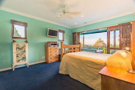 Photo of property in 1/14 Castor Bay Road, Castor Bay, Auckland, 0620