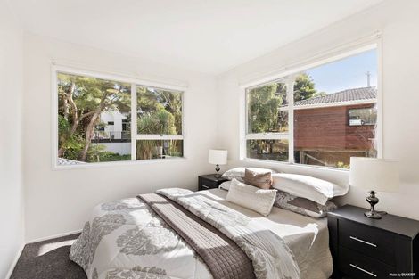 Photo of property in 9k View Road, Glenfield, Auckland, 0627