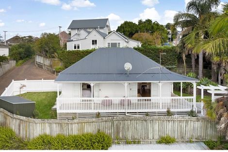 Photo of property in 2/16 Woodside Avenue, Northcote, Auckland, 0627