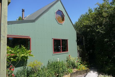 Photo of property in 4 George Street, Murchison, 7007