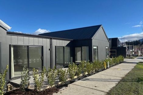 Photo of property in 1 Reedland Street, Jacks Point, 9371