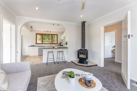 Photo of property in 215 Breezes Road, Aranui, Christchurch, 8061