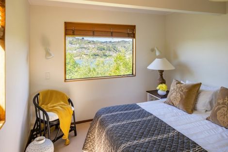 Photo of property in 30 Seaview Road, Paremata, Porirua, 5024