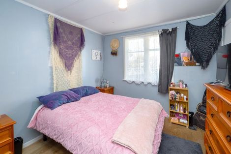 Photo of property in 27 Kummer Crescent, Masterton, 5810