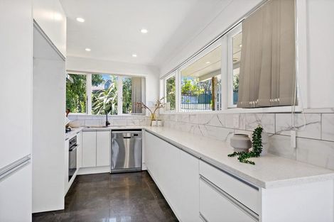 Photo of property in 2 Glengarry Road, Glen Eden, Auckland, 0602