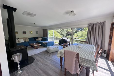 Photo of property in 2 Corlett Road, Plimmerton, Porirua, 5026