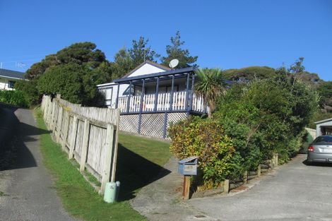 Photo of property in 65 Albatross Close, Whitby, Porirua, 5024
