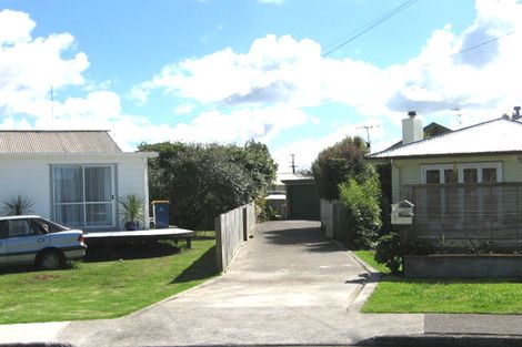 Photo of property in 8 Stafson Lane, Te Atatu Peninsula, Auckland, 0610
