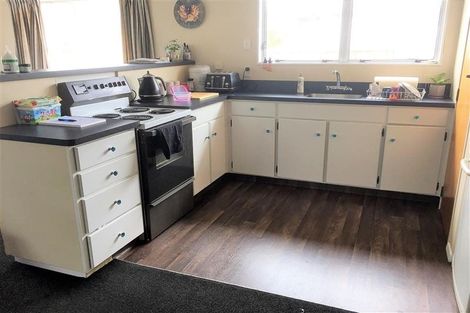 Photo of property in 8a Windlesham Place, Wakefield, 7025