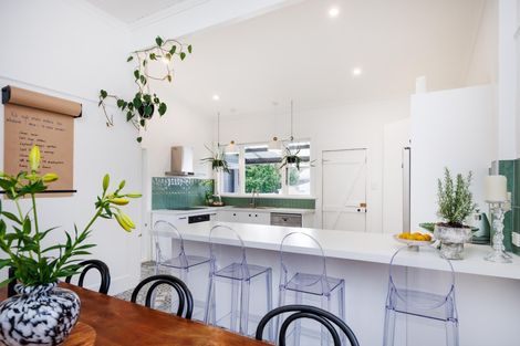 Photo of property in 97 Victoria Avenue, Palmerston North, 4410